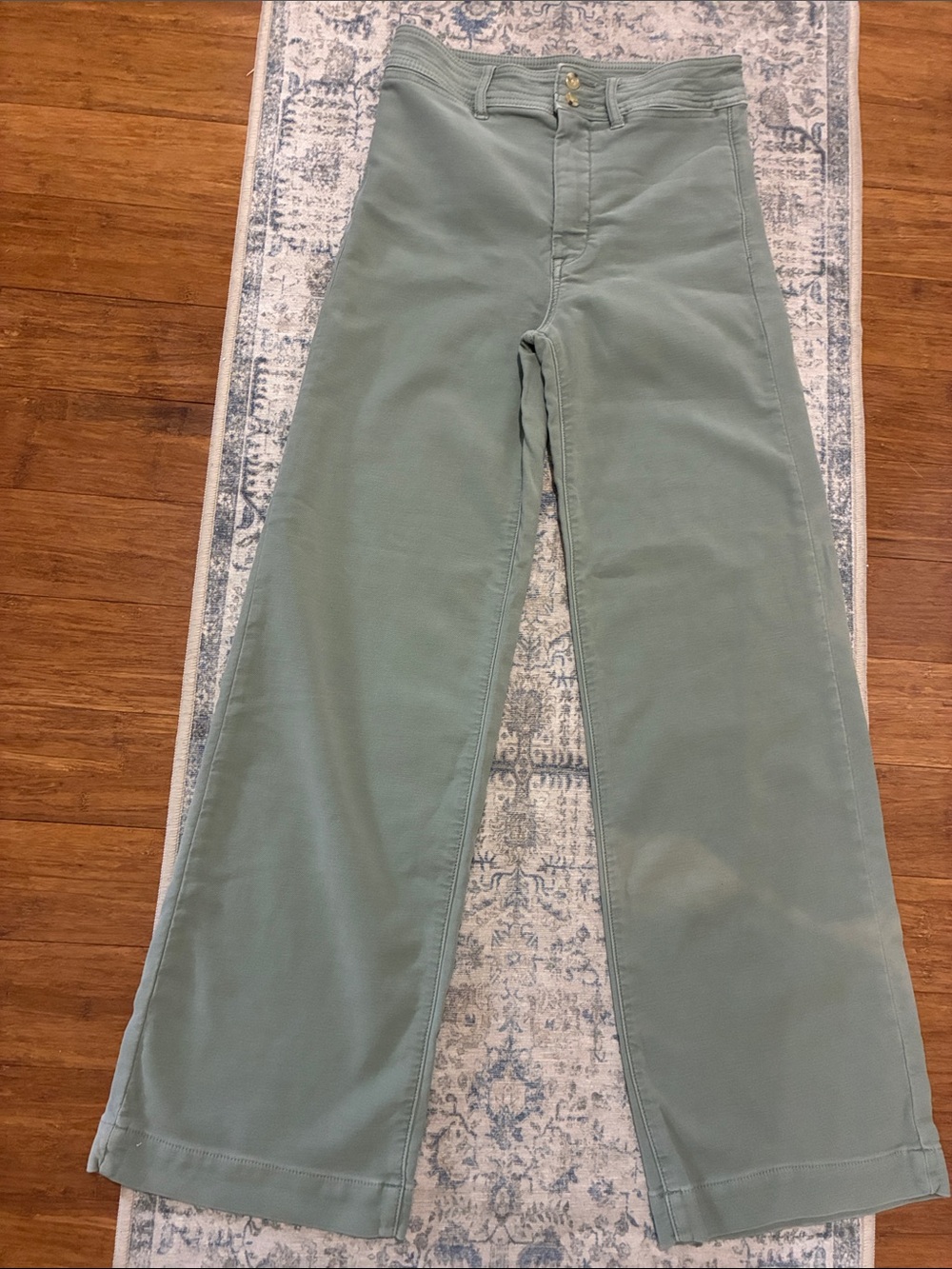 Faherty - Wide-Leg Women’s pants in Sage Green - size 27